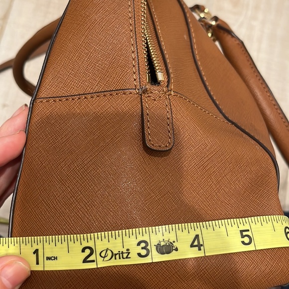 Beautiful tan Michael Kors bag - Picture 13 of 15